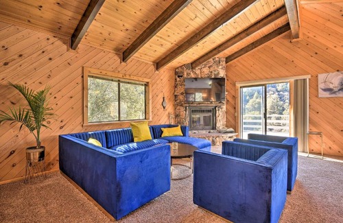 Pine Mountain Club House | Luxe Escape with Decks, Mtn Views, Game Room!