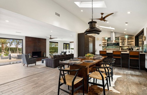 Palm Springs House | Luxe Estate 5 Min to Coachella Private Lake Pickleball Pool Spa 5BR