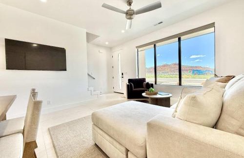 Kanab House | Luxe Family Townhome by Zion & Bryce