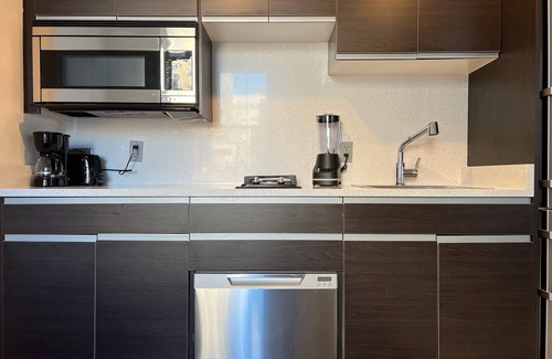 Financial District Hotel | Luxe FiDi Studio