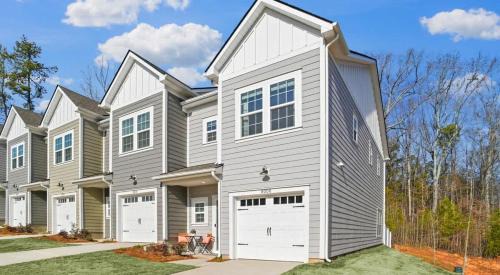 Paw Creek House | Luxe King 3BR Townhouse Mins to Uptown Charlotte!