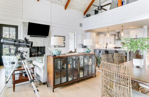 Ninety Six House | Luxe Lake Greenwood Retreat Dock and Deck!