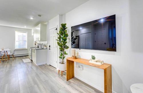 Harsimus Cove Apartment | 'LUXE Launch Pad' Apt in Walkable Location!