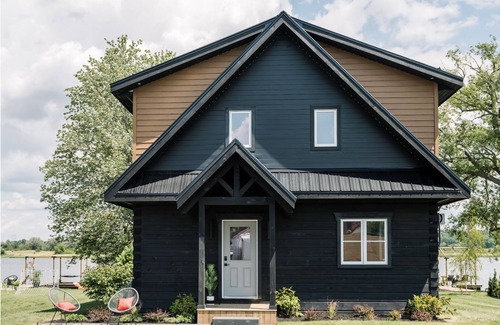 Trent Hills House | Luxe Lodge: Cabin 2 as seen on HGTV's Renovation Resort Season 1