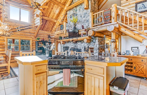 Pagosa Meadows IV Cabin | Luxe lodge w/ amazing mountain view, hot tub, game room & deck - near golf