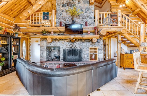 Pagosa Meadows IV Cabin | Luxe lodge w/ amazing mountain view, hot tub, game room & deck - near golf