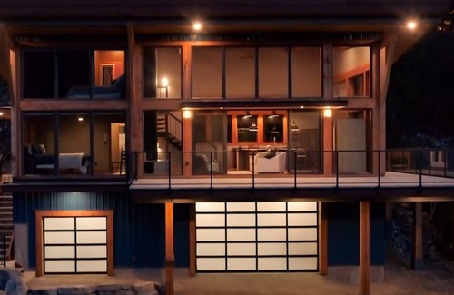 Nelson Ski Chalet | Luxe Modern Timberframe - Iconic Panorama Views Air-Con