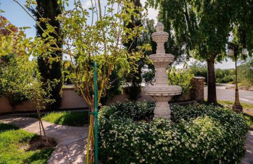 Mesa House | Luxe Oasis! Pool, Mini-Golf, Games, Pets OK!