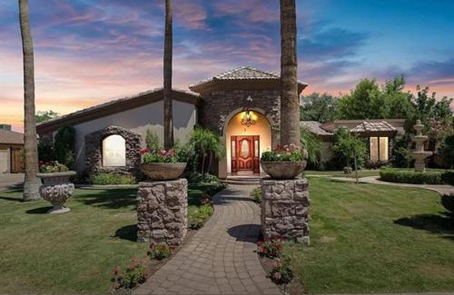 Mesa House | Luxe Oasis! Pool, Mini-Golf, Games, Pets OK!