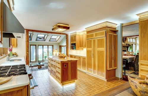 Pocono Pines House | Luxe Poconos Pines Home w/Beach + Amenities!