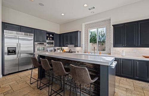 La Quinta House | Luxe Pool, Misters Firepit Lounge & Billiards