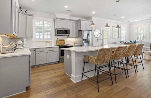 Charleston House | Luxe Pool Retreat | Between Beach + Downtown CHS | 2 King Suites