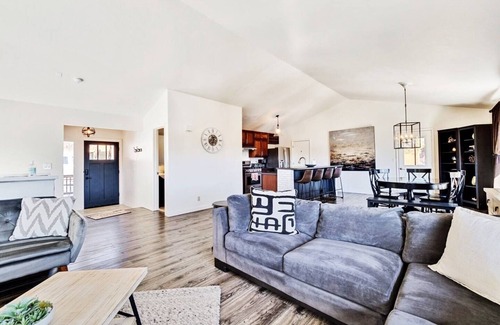 Olympic Heights House | Luxe Private Truckee Getaway 20 Mins To Lake Tahoe