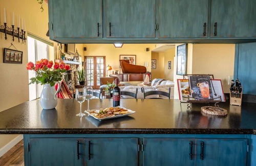 San Miguel House | Luxe Ranch with Hot Tub & Awesome Views of Vineyards and Horse Pastures.