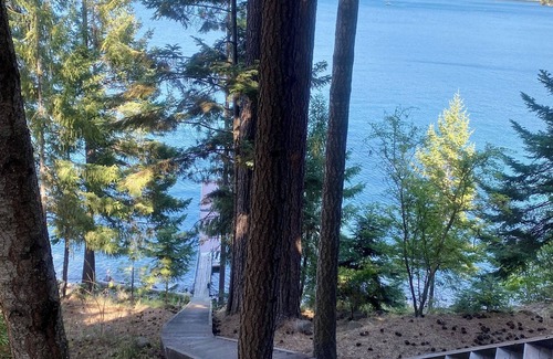 Clarksville Apartment | Luxe studio “Blue Hayden”with Hayden Lake access