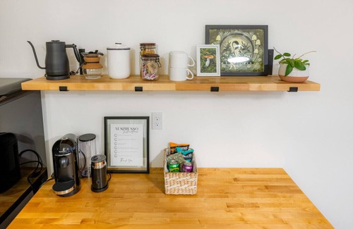 Juneau Apartment | Luxe Studio: Walk to Restaurants and More! 7
