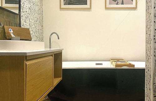 Nagele Bed & Breakfast | Luxe studio with vintage look in ‘a New Village on New Land’ Nagele