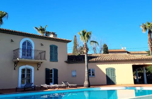 Sainte-Maxime - Saint-Tropez Villa | Luxe Villa in Grimaud