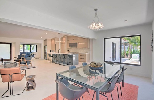 Wilton Manors House | Luxe Wilton Manors Home w/Private Boat Dock