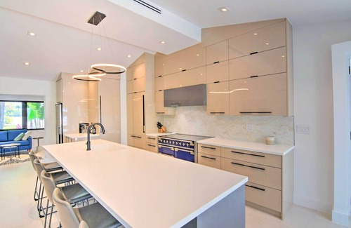 Wilton Manors House | Luxe Wilton Manors Home w/Private Boat Dock