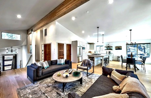 Mountain View Estates House | Luxe12 30 night minimum south lake tahoe modern