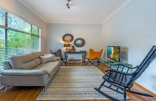 Katoomba House | Luxmi Vasal