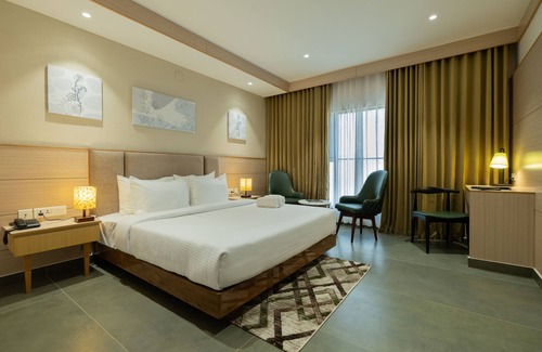 Palarivattom Hotel | Luxo Kochi