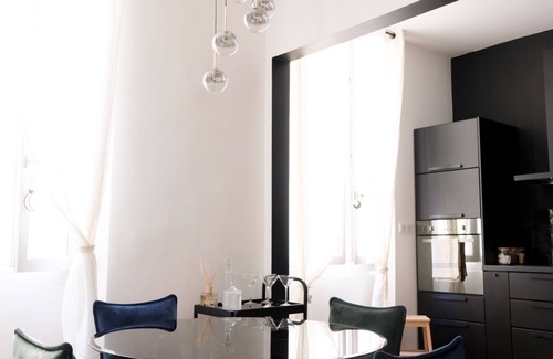 Cassis Apartment | Luxueux Loft en Centre de Cassis, Place de Parking