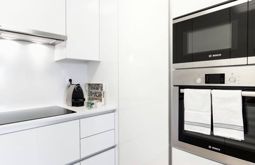 Lisbon Old Town Apartment | Luxuoso Apartamento T4 com 4 Banhos no Centro de Lisboa/Gulbenkian