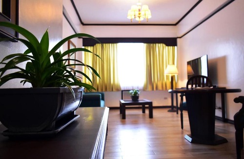 Bacolod Hotel | Luxur Place