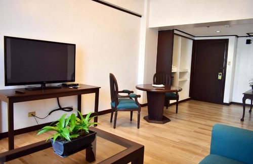 Bacolod Hotel | Luxur Place