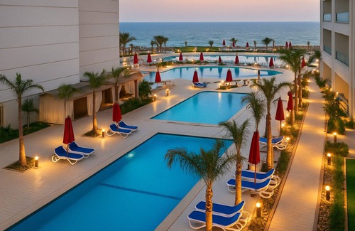 Al-Manasrah Ski Chalet | Luxurious Chalet in Port Said Governorate with Stunning Views