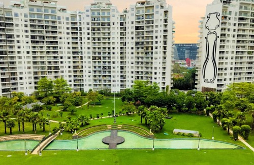 Gurugram Apartment | Luxurious 1bhk Apartment in Gurgaon With Shared Pool and BBQ Area