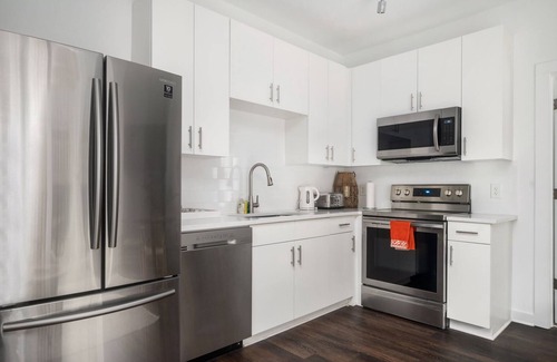 Old Fourth Ward Condo | Luxurious 2-Bedroom Apartment in Atlanta
