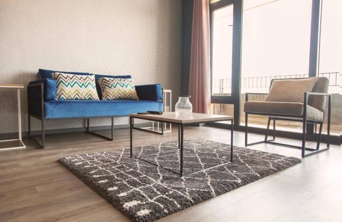 Cape Town City Centre Apartment | Luxurious 2 Bedroom Apartment in Woodstock Cape, Town