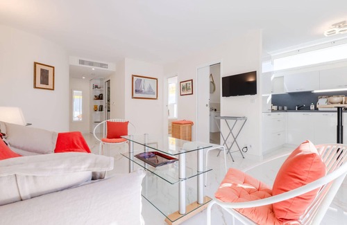 Pointe Croisette Apartment | Luxurious 2-room Apartment in Palm Beach