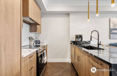 Currie Barracks Condo | Luxurious 2BR Suite near MRU & Downtown/w Parking