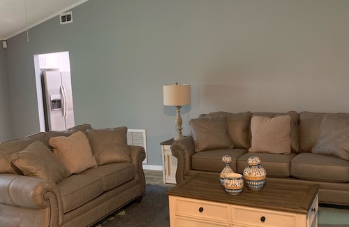 Westside House | Luxurious 3/2 Single family