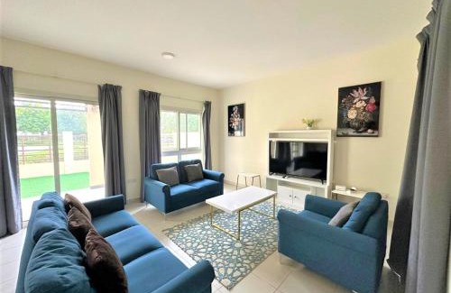 Al Riffa Apartment | Luxurious 3B Villa with Balcony in Ras Al Khaimah