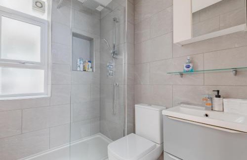 Chelsea Riverside Apartment | Luxurious 3BD Flat on Kings Road Heart of Chelsea