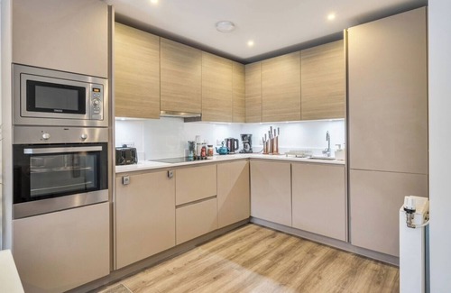 The Wrythe House | Luxurious 3BD Town house with garden