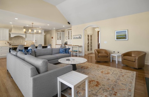 Ithaca House | Luxurious 4-bedroom home with stunning sunsets with Fitness and Media rooms!
