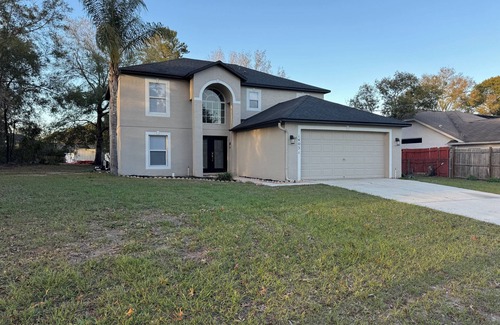 Spring Hill House | Luxurious 4-bedroom Pool house with Game Room , WiFi in fabulous Spring Hill