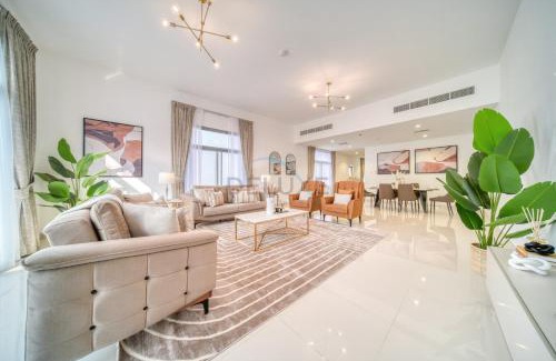 Sharm Villa | Luxurious 4-Bedroom Villa with Assistant Room and Private Pool in Al Dana Island, Fujairah by Deluxe Holiday Homes