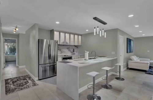 Southwest Orlando House | Luxurious 5 Bed Lake House 3 Min from Universal