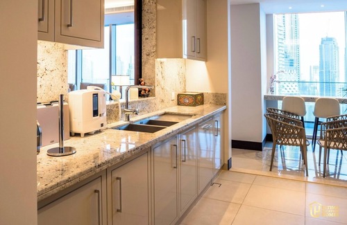 Trade Center Apartment | Luxurious 5BR-Burj View-The Address sky view