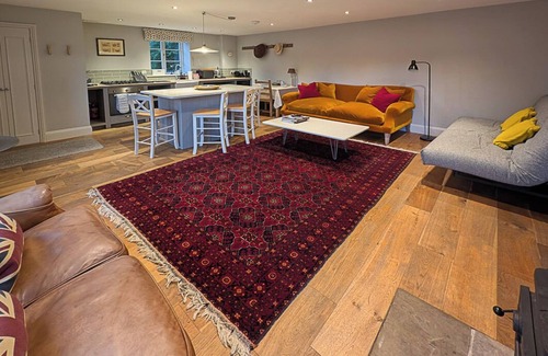 Box Cottage | Luxurious and stylish 1 bedroom cottage in the country in the Cotswolds