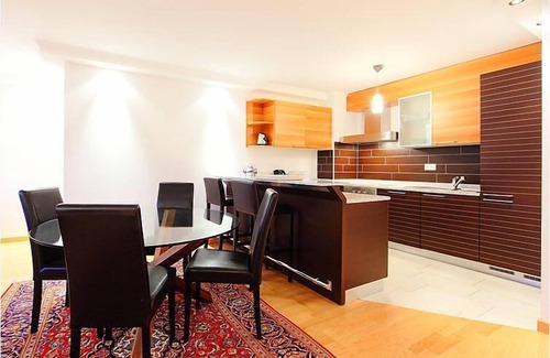 Montana Apartment | Luxurious apartment ideally located in the center of Montana crests