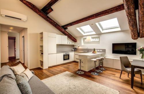 Washington Apartment | Luxurious Apartment in Milan