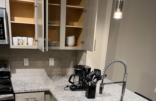 West Ashley Apartment | Luxurious Apartment in West Ashley -15 minutes from Downtown